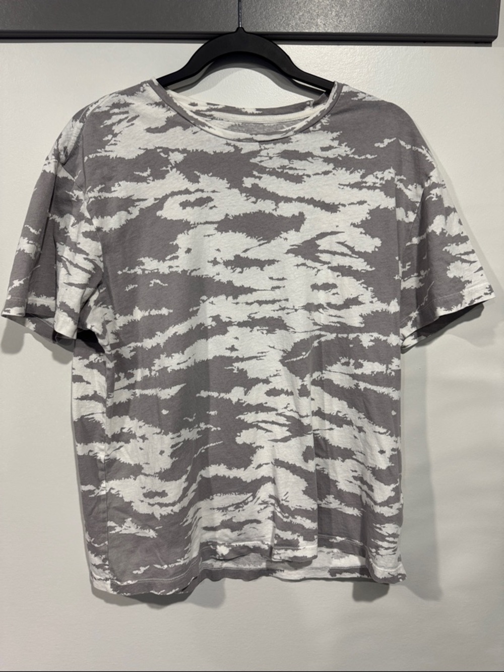 AllSaints Gray and White Abstract-Pattern Short-Sleeve Tee